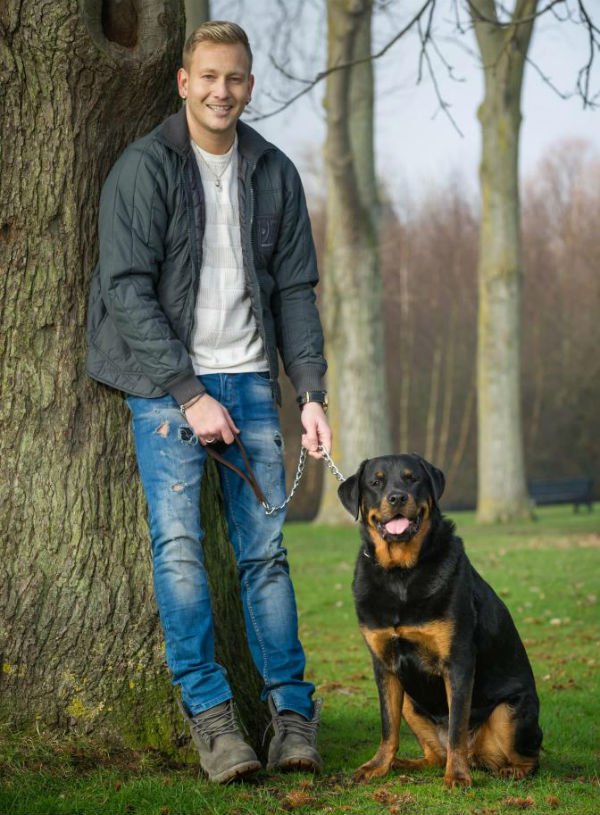 Homem homenageia seu cão que lhe salvou a vida