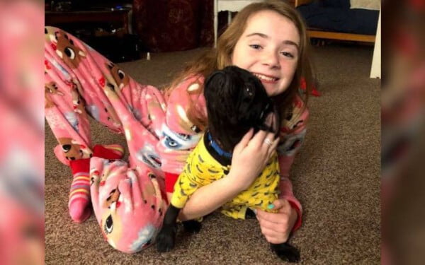 Família surpreende garoto com a cachorra que havia se perdido familia-surpreende-garoto-com-a-cachorra-perdida-3