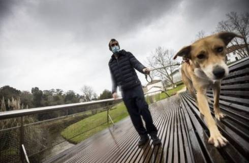 Morador de rua doente recusa ir a abrigo para não deixar seu cachorro sozinho morador-de-rua-recusa-ir-a-abrigo-para-nao-deixar-o-cachorro-na-rua
