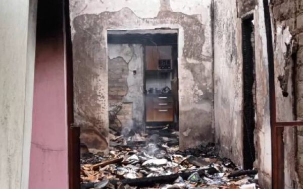 Cachorro salva casal de idosos em incêndio cachorro-salva-casal-de-idosos-em-incendio