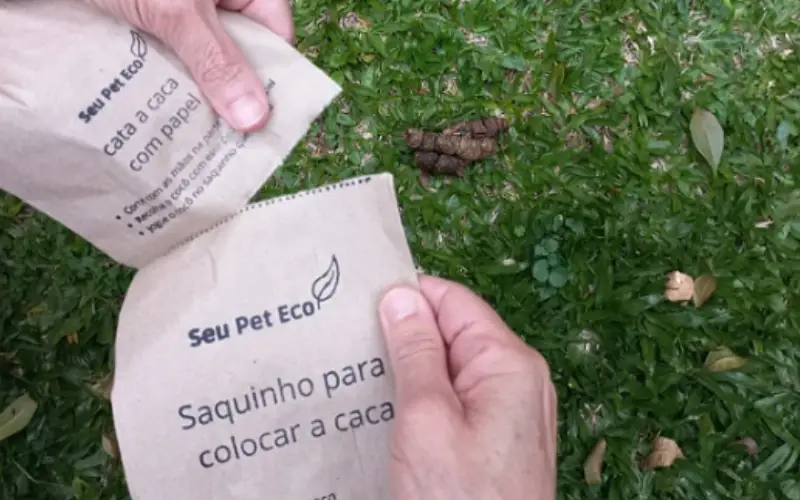 Consciência na Ponta da Guia: Produtos Eco-Friendly e o Descarte Correto de Resíduos Pet Ganham Destaque